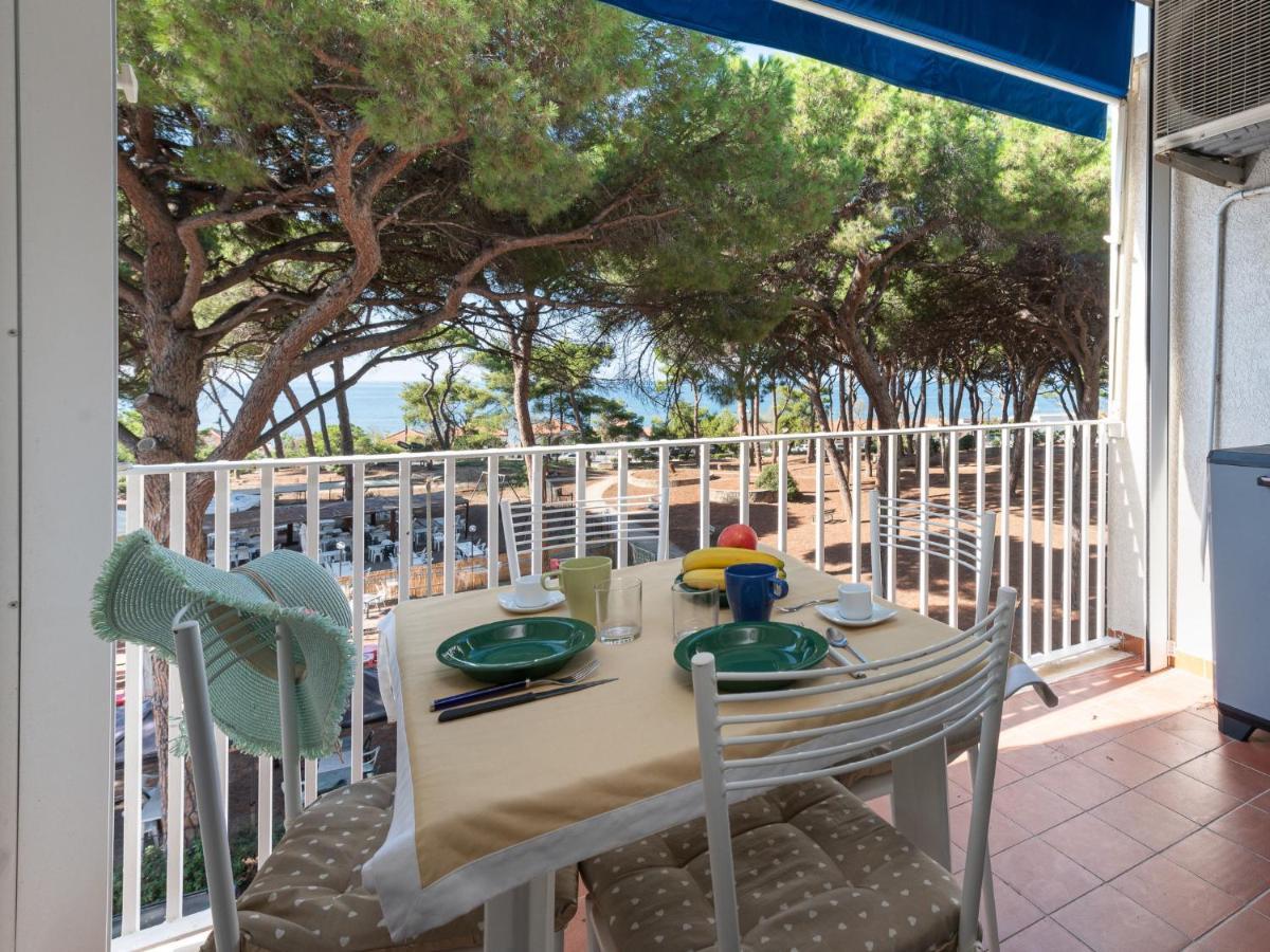 Apartment La Pineta By Interhome Casa Sant'Eugenia Exterior photo